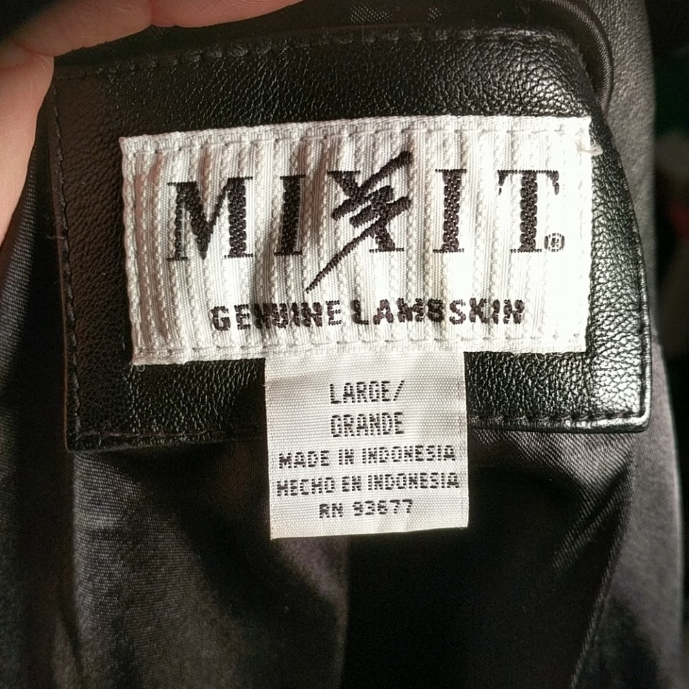 Beautiful leather jacket - Picture 4 of 4